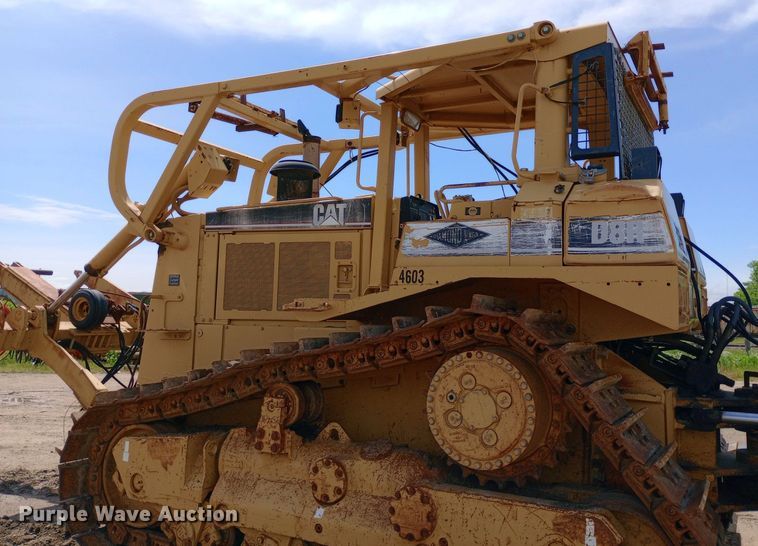 image for item NU9841 1999 Caterpillar D8R cable plow