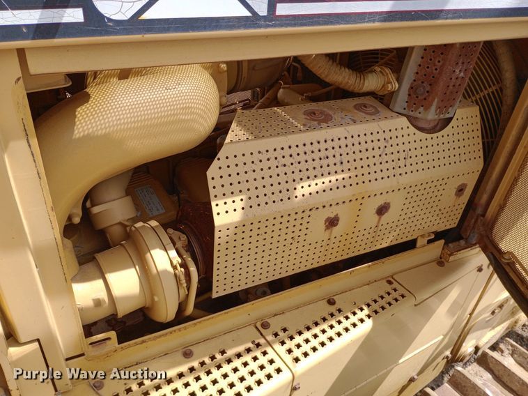 image for item NU9841 1999 Caterpillar D8R cable plow