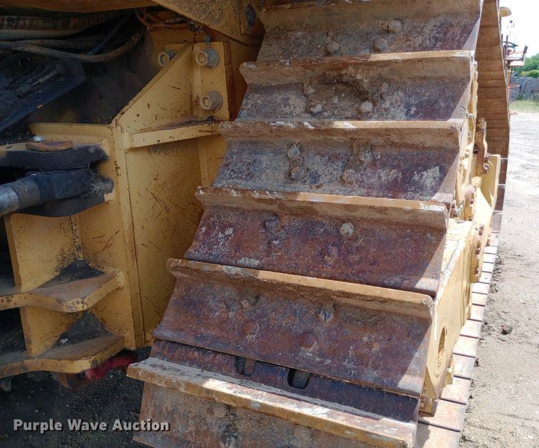 image for item NU9841 1999 Caterpillar D8R cable plow