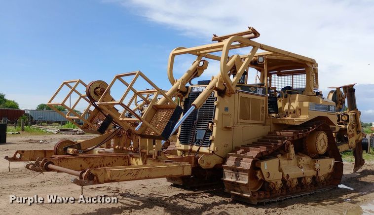 image for item NU9842 2001 Caterpillar D8R cable plow