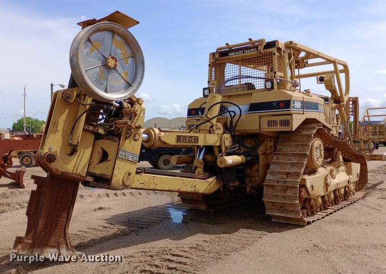 image for item NU9842 2001 Caterpillar D8R cable plow