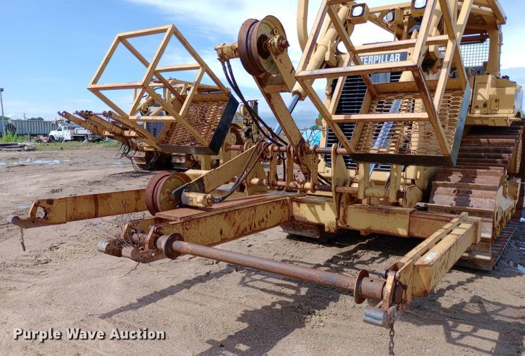 image for item NU9842 2001 Caterpillar D8R cable plow