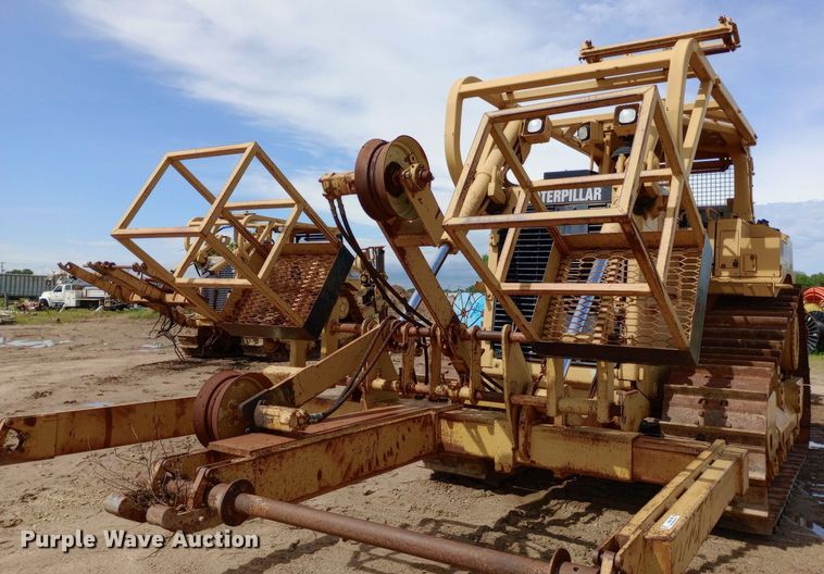 image for item NU9842 2001 Caterpillar D8R cable plow