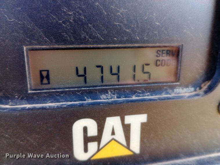 image for item NU9842 2001 Caterpillar D8R cable plow