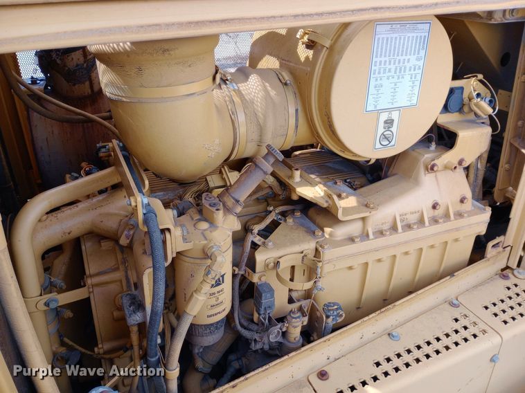 image for item NU9842 2001 Caterpillar D8R cable plow