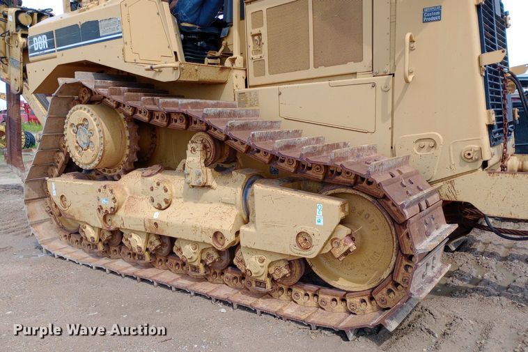 image for item NU9842 2001 Caterpillar D8R cable plow