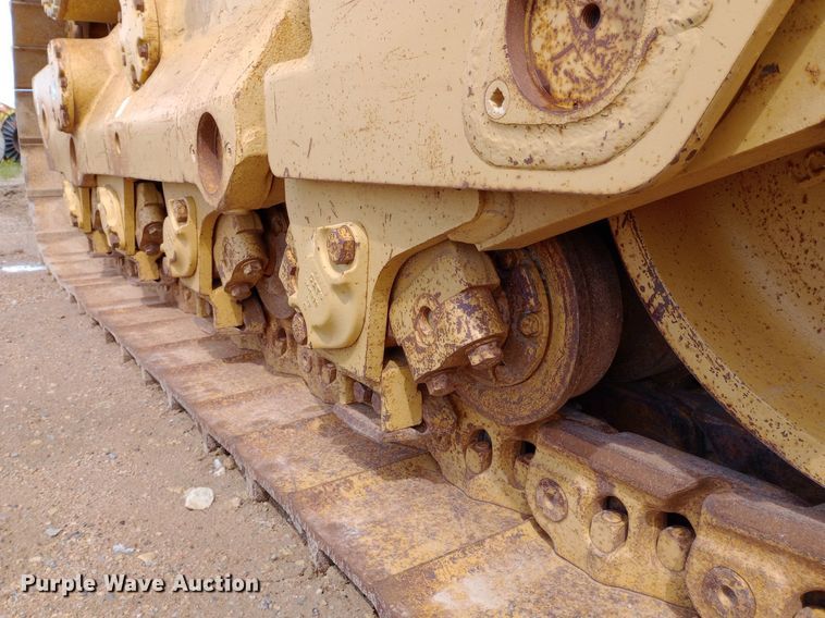 image for item NU9842 2001 Caterpillar D8R cable plow