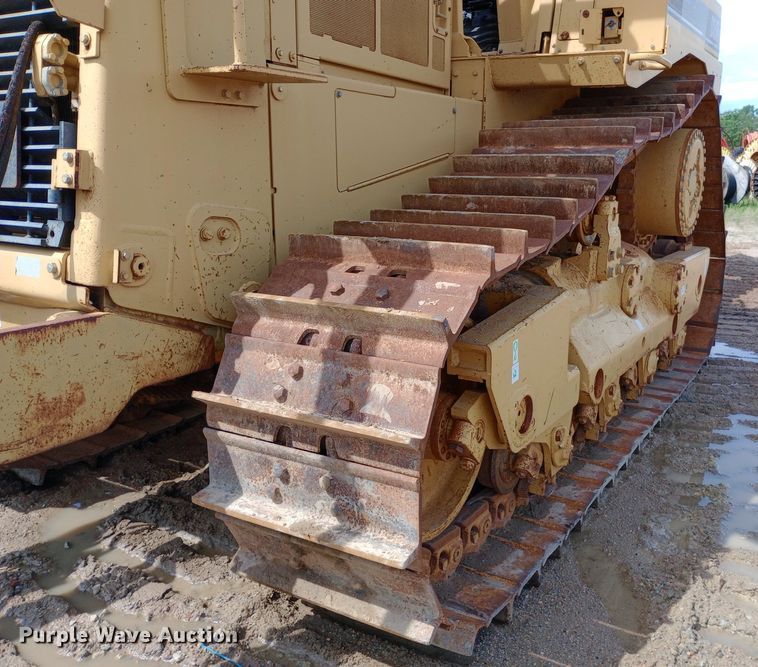 image for item NU9842 2001 Caterpillar D8R cable plow