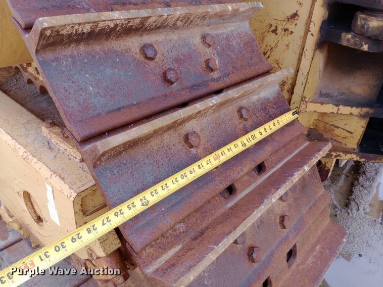 image for item NU9842 2001 Caterpillar D8R cable plow