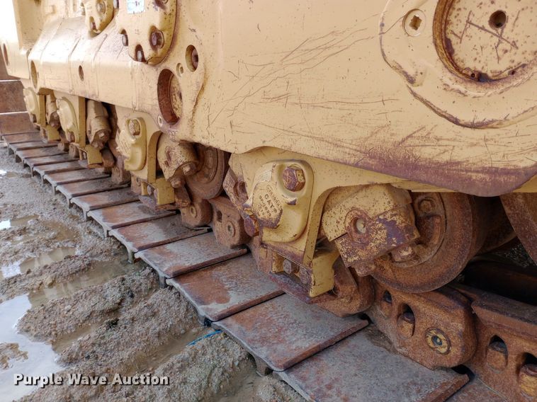 image for item NU9842 2001 Caterpillar D8R cable plow