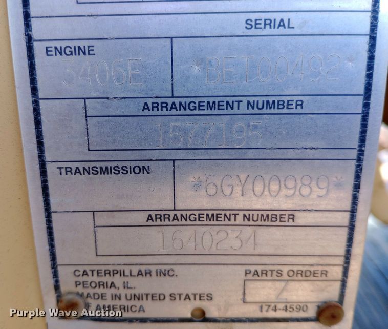 image for item NU9842 2001 Caterpillar D8R cable plow