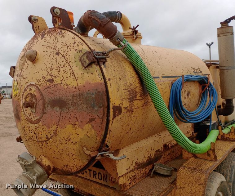 image for item NU9843 1999 Vac-tron PMD-800GT vacuum excavator