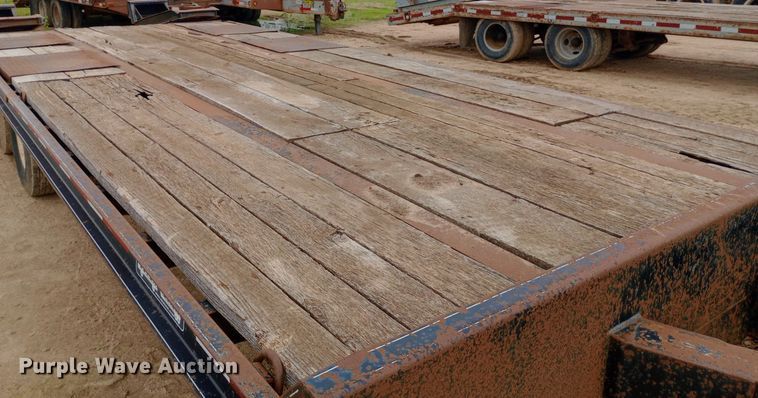 image for item NU9849 2005 Redi Haul equipment trailer