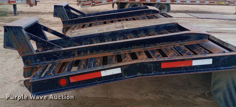 image for item NU9849 2005 Redi Haul equipment trailer