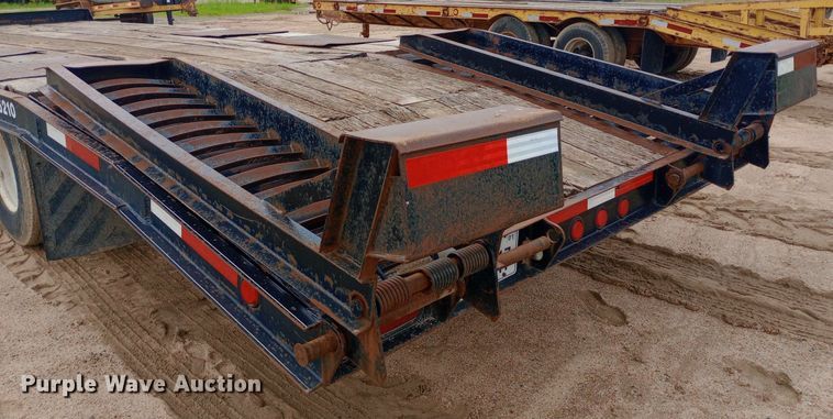 image for item NU9849 2005 Redi Haul equipment trailer