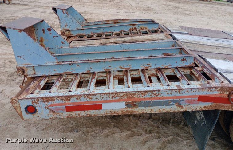 image for item NU9851 1998 Interstate 18DT equipment trailer