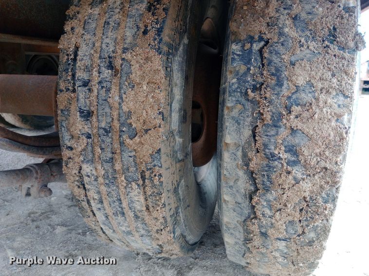 image for item NU9851 1998 Interstate 18DT equipment trailer