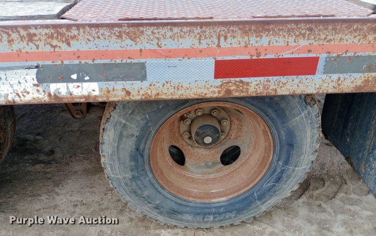 image for item NU9851 1998 Interstate 18DT equipment trailer