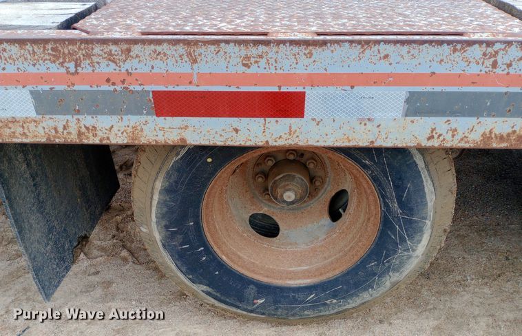 image for item NU9851 1998 Interstate 18DT equipment trailer