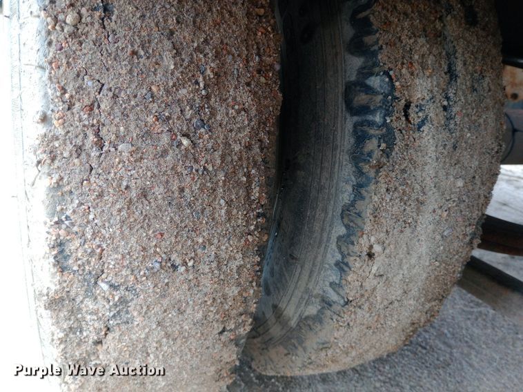 image for item NU9851 1998 Interstate 18DT equipment trailer