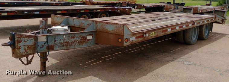 image for item NU9852 1993 Interstate 20DT equipment trailer