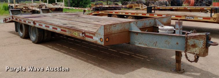 image for item NU9852 1993 Interstate 20DT equipment trailer