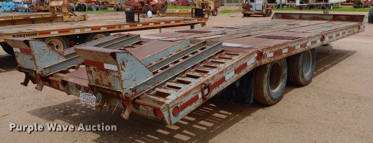 image for item NU9852 1993 Interstate 20DT equipment trailer