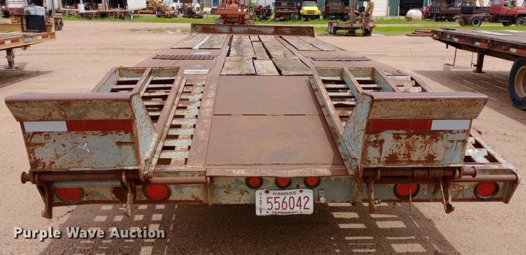 image for item NU9852 1993 Interstate 20DT equipment trailer