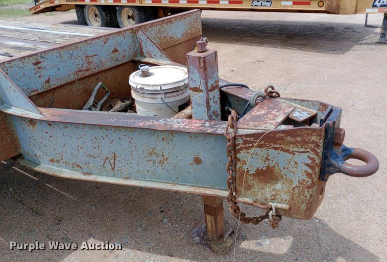 image for item NU9852 1993 Interstate 20DT equipment trailer