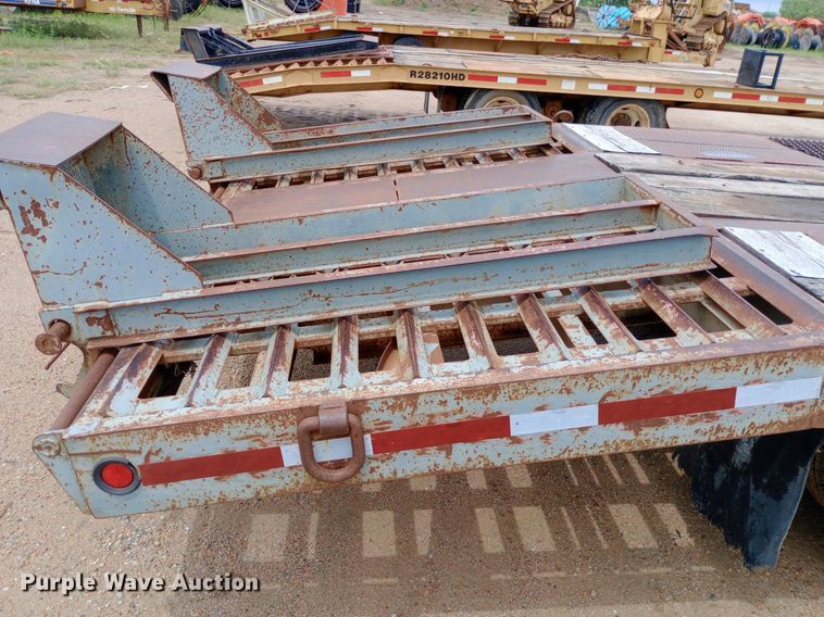 image for item NU9852 1993 Interstate 20DT equipment trailer