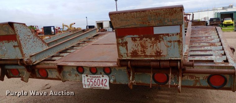 image for item NU9852 1993 Interstate 20DT equipment trailer