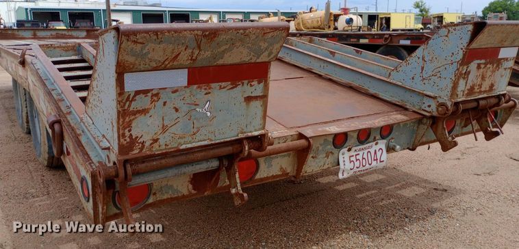 image for item NU9852 1993 Interstate 20DT equipment trailer