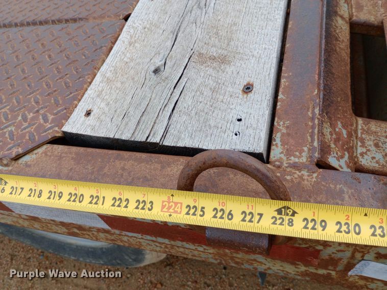 image for item NU9852 1993 Interstate 20DT equipment trailer