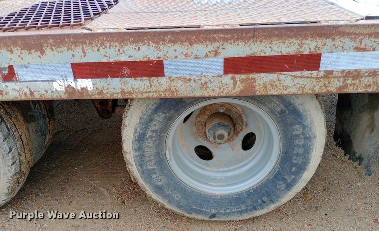 image for item NU9852 1993 Interstate 20DT equipment trailer