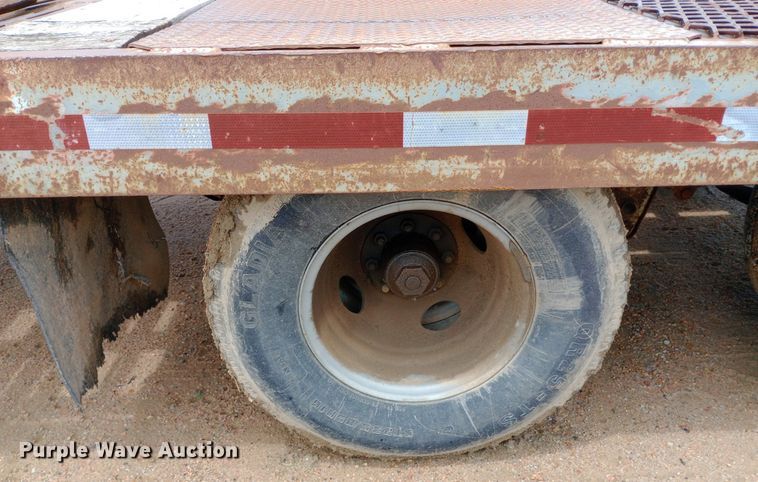 image for item NU9852 1993 Interstate 20DT equipment trailer