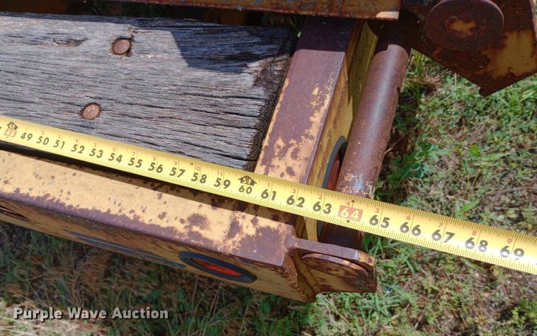 image for item NU9857 1998 Eager Beaver 10HA equipment trailer