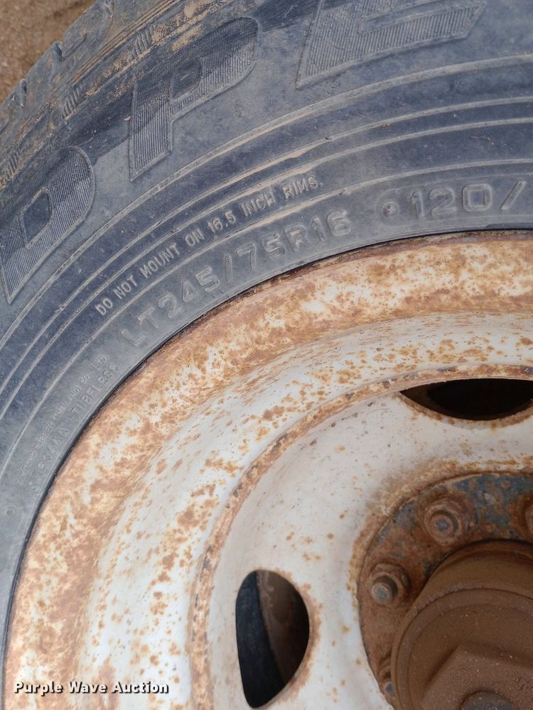 image for item NU9859 2005 Redi Haul ML7460E equipment trailer