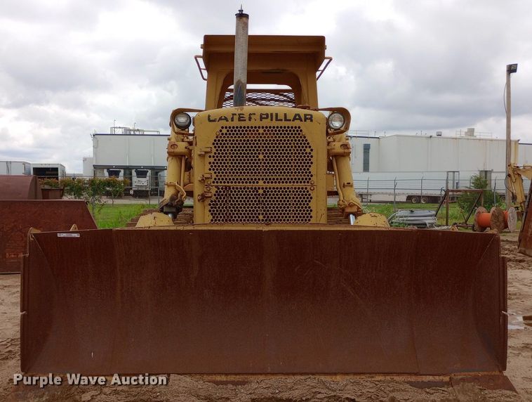 image for item NU9860 1984 Caterpillar  D7G dozer