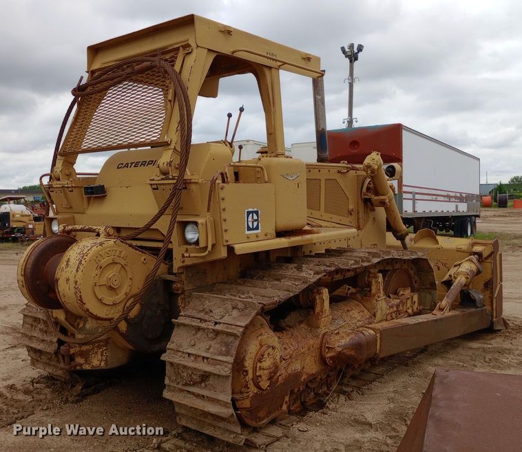 image for item NU9860 1984 Caterpillar  D7G dozer