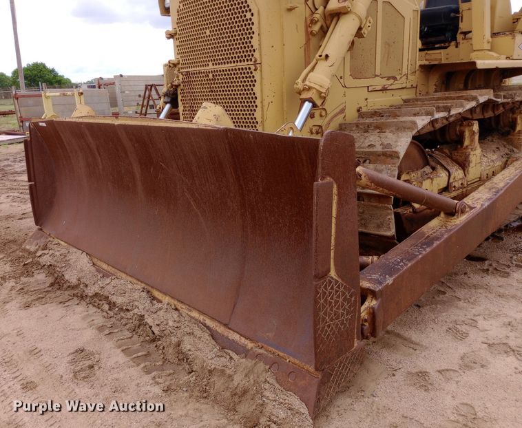 image for item NU9860 1984 Caterpillar  D7G dozer