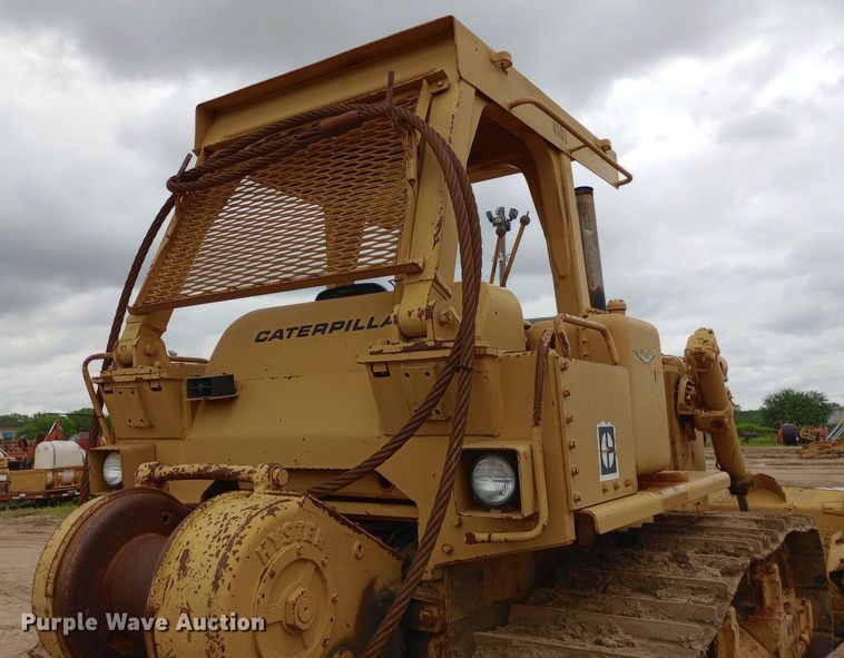 image for item NU9860 1984 Caterpillar  D7G dozer