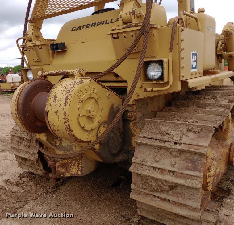 image for item NU9860 1984 Caterpillar  D7G dozer
