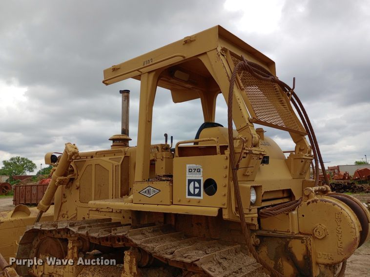 image for item NU9860 1984 Caterpillar  D7G dozer