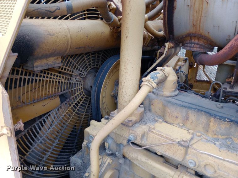 image for item NU9860 1984 Caterpillar  D7G dozer