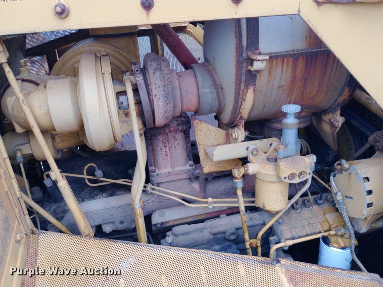 image for item NU9860 1984 Caterpillar  D7G dozer