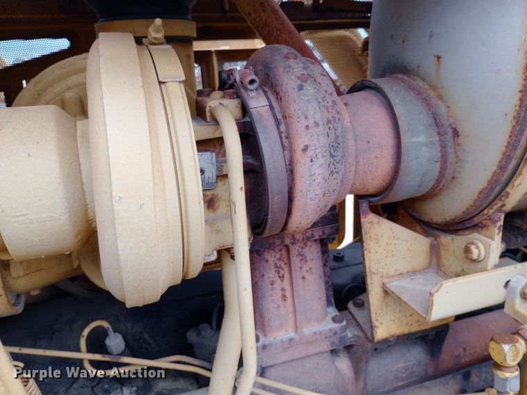 image for item NU9860 1984 Caterpillar  D7G dozer