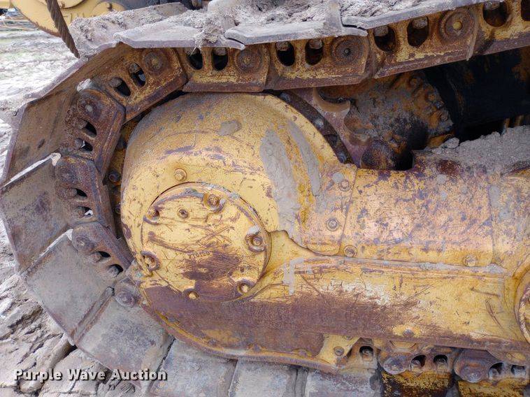 image for item NU9860 1984 Caterpillar  D7G dozer
