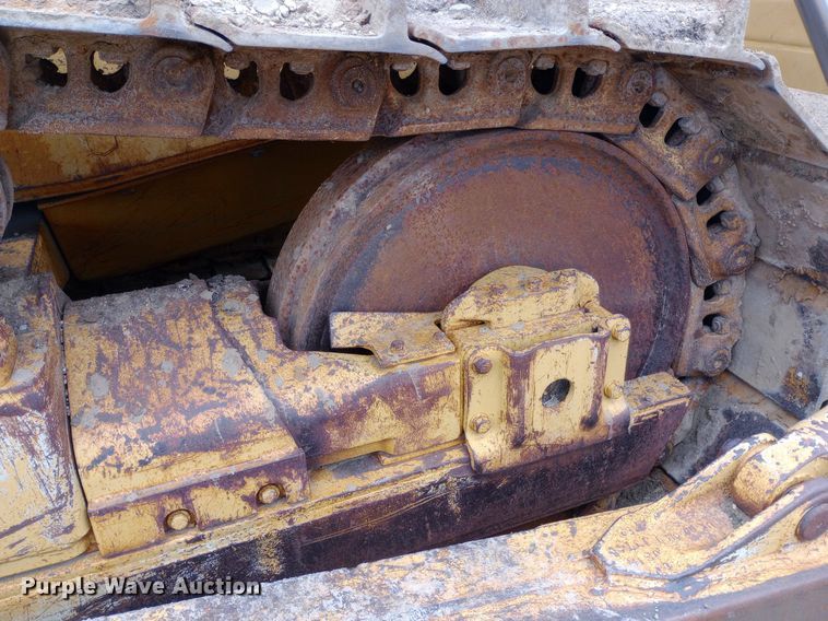 image for item NU9860 1984 Caterpillar  D7G dozer