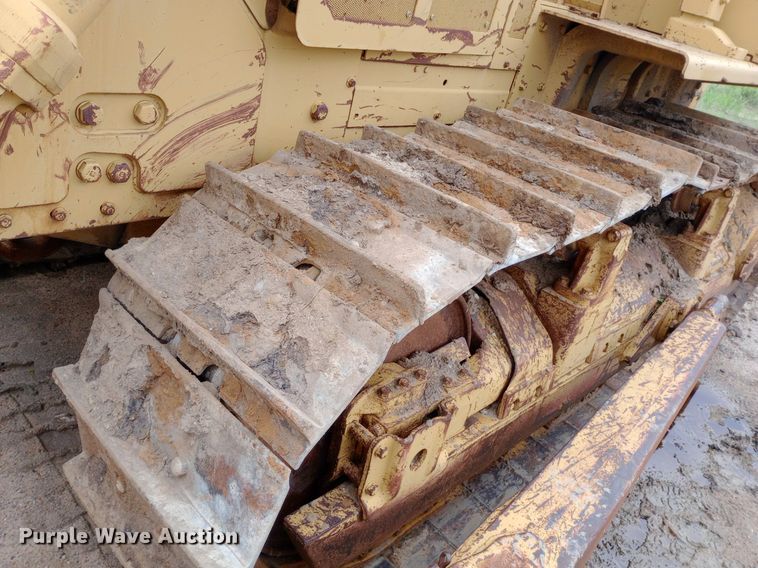 image for item NU9860 1984 Caterpillar  D7G dozer