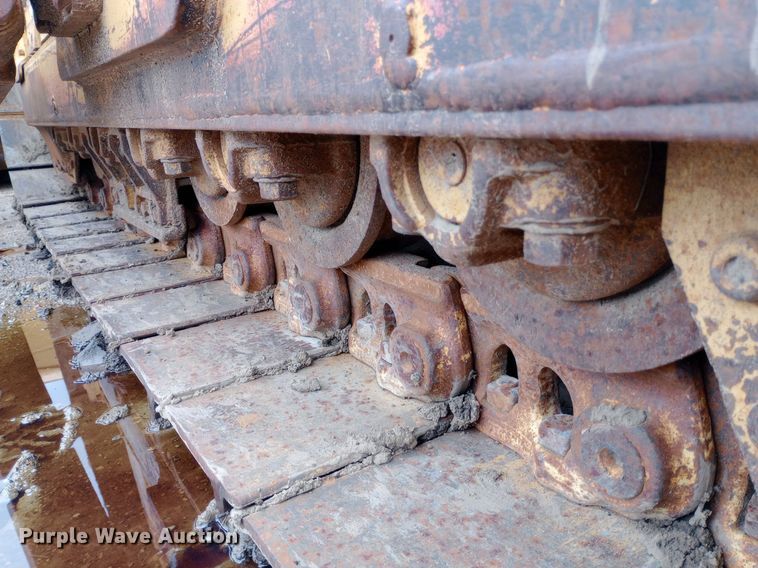 image for item NU9860 1984 Caterpillar  D7G dozer